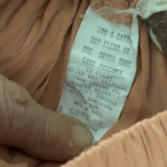 Longhorn Pleated Maxi Skirt - Soft Dusty Rose - Picture 5 of 6